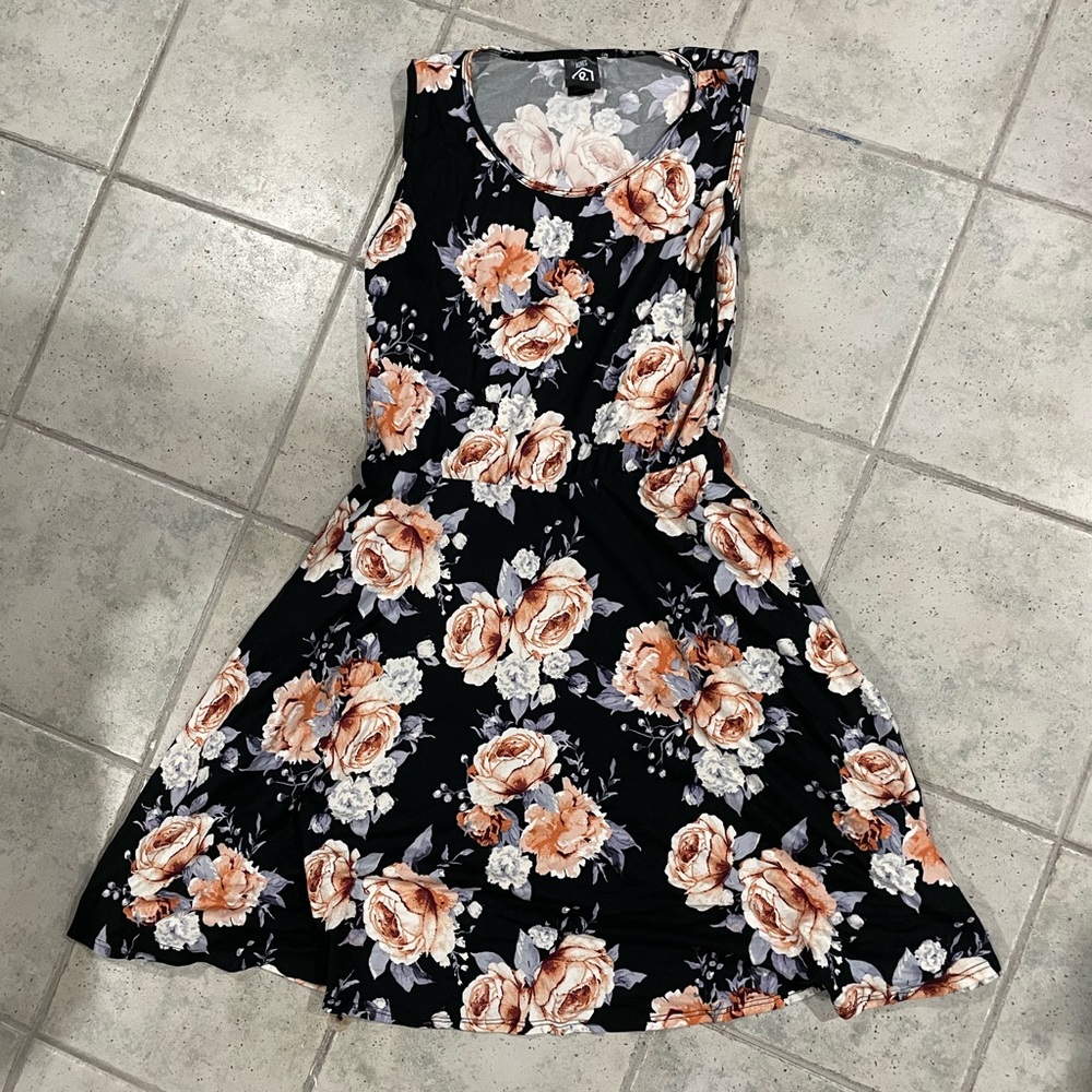 Agnes & Dora floral fisher dress